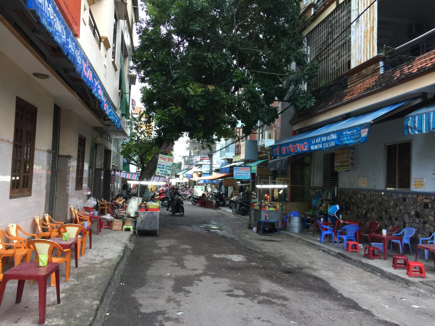 Phố ẩm thực Quy Nhơn tại đường Ngô Văn Sở - Trần Độc 