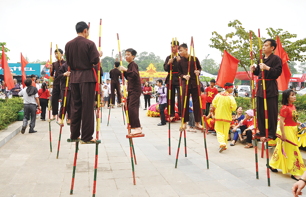 Nét đẹp văn hóa của trò chơi dân gian trong Lễ hội Đền Hùng 