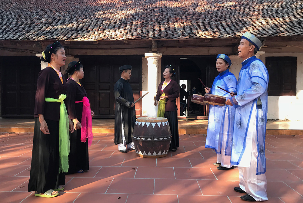 Độc đáo hát Trống quân làng Hữu Bổ  - Phú Thọ