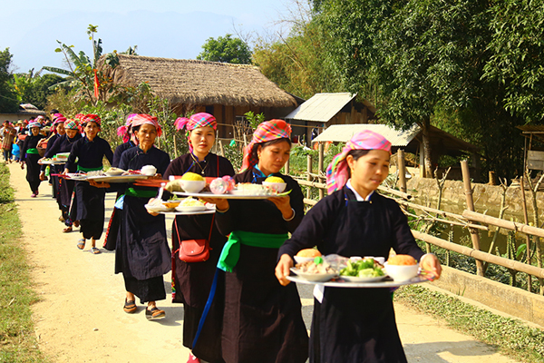 Văn Bàn bảo tồn bản sắc văn hóa dân tộc thiểu số