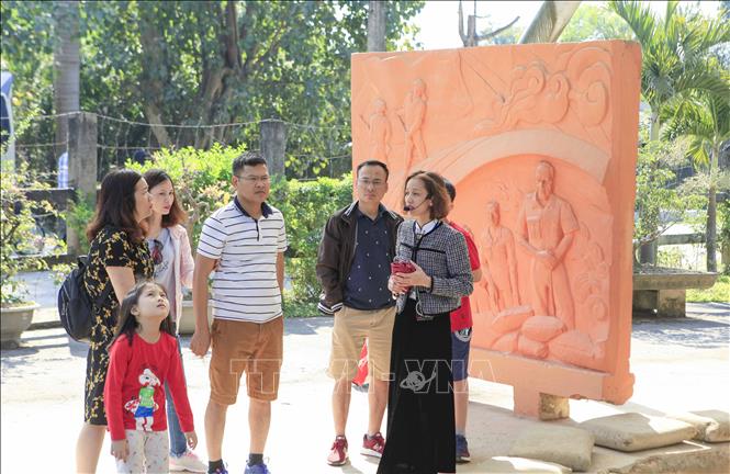 Du khách đến với Điện Biên tăng mạnh trước Lễ hội hoa ban 2019