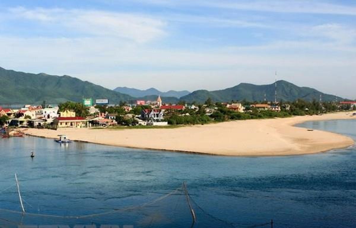 Thừa Thiên-Huế: Xây dựng vùng đầm phá thành trung tâm kinh tế biển phát triển
