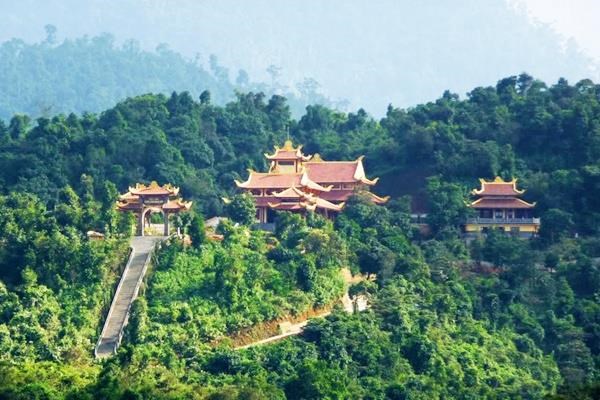 Đến Thừa Thiên - Huế khám phá Thiền viện Thiền Viện Trúc Lâm Bạch Mã