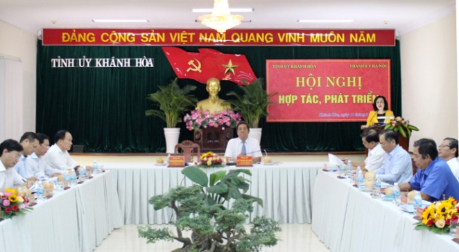 Tăng cường kết nối để phát triển du lịch giữa Hà Nội và Khánh Hòa