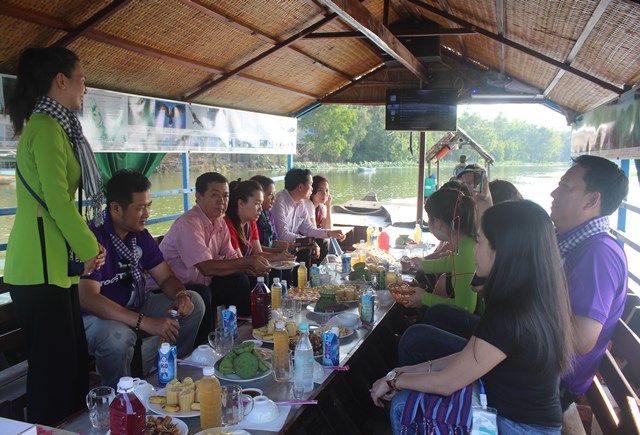 Đoàn Famtrip ở TP.Hồ Chí Minh khảo sát các điểm du lịch tại Đồng Tháp