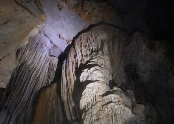 Khám phá hang động ở Trà Lĩnh (Cao Bằng)