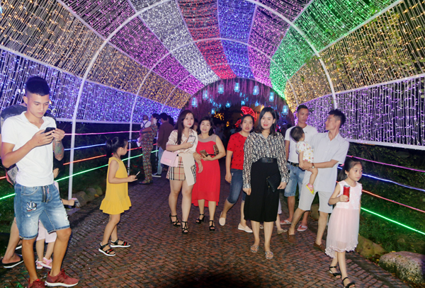Khai mạc Lễ hội hoa và ánh sáng năm 2019 tại Khu du lịch Quảng Ninh Gate 