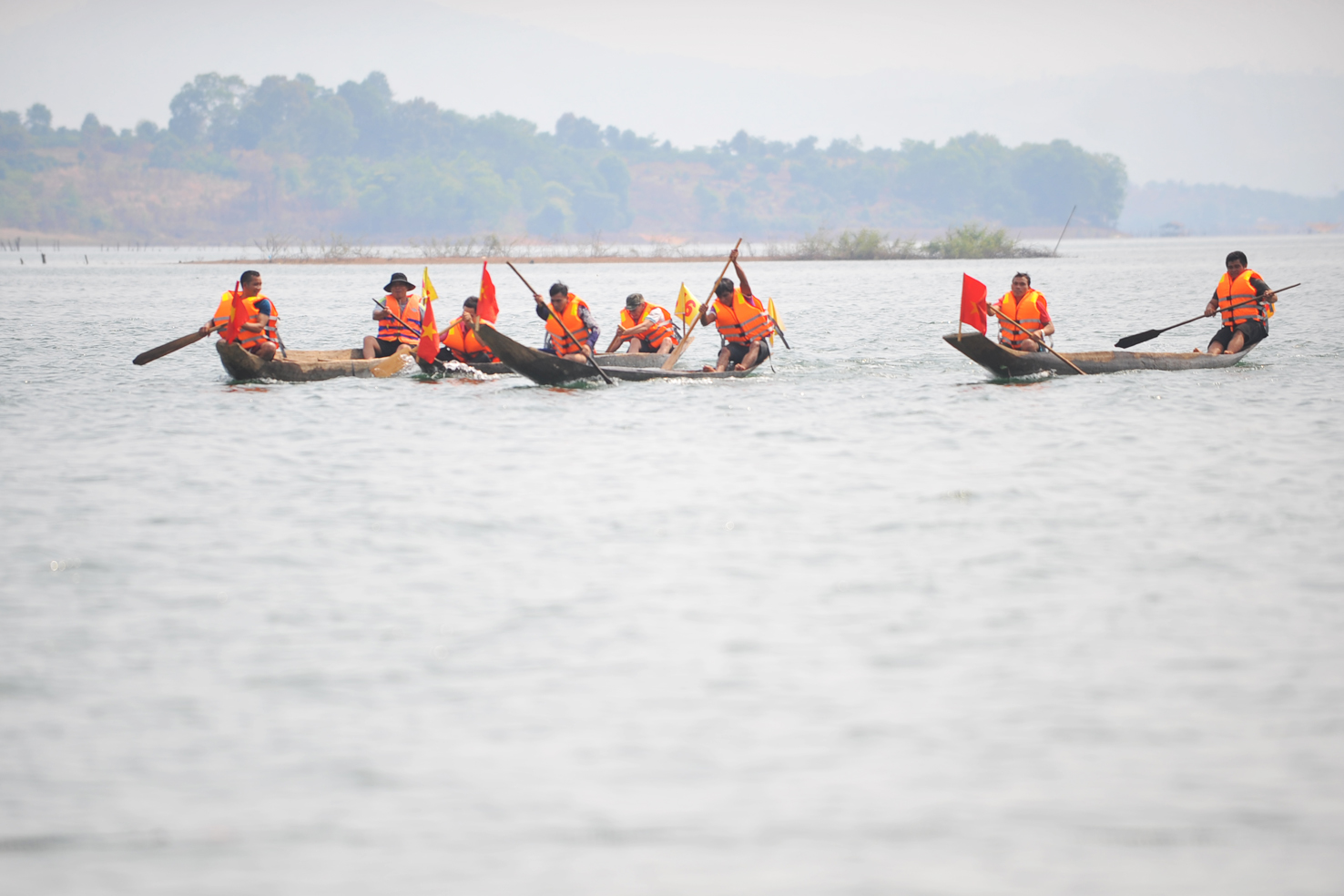 Hội đua thuyền độc mộc trên sông Pô Cô(Gia Lai) lần thứ II hứa hẹn hấp dẫn du khách