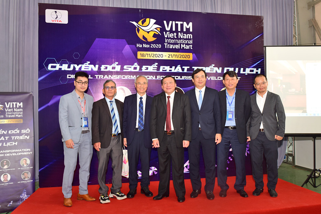 Tổng cục Du lịch giới thiệu ứng dụng Du lịch Việt Nam an toàn tại Hội chợ VITM 2020