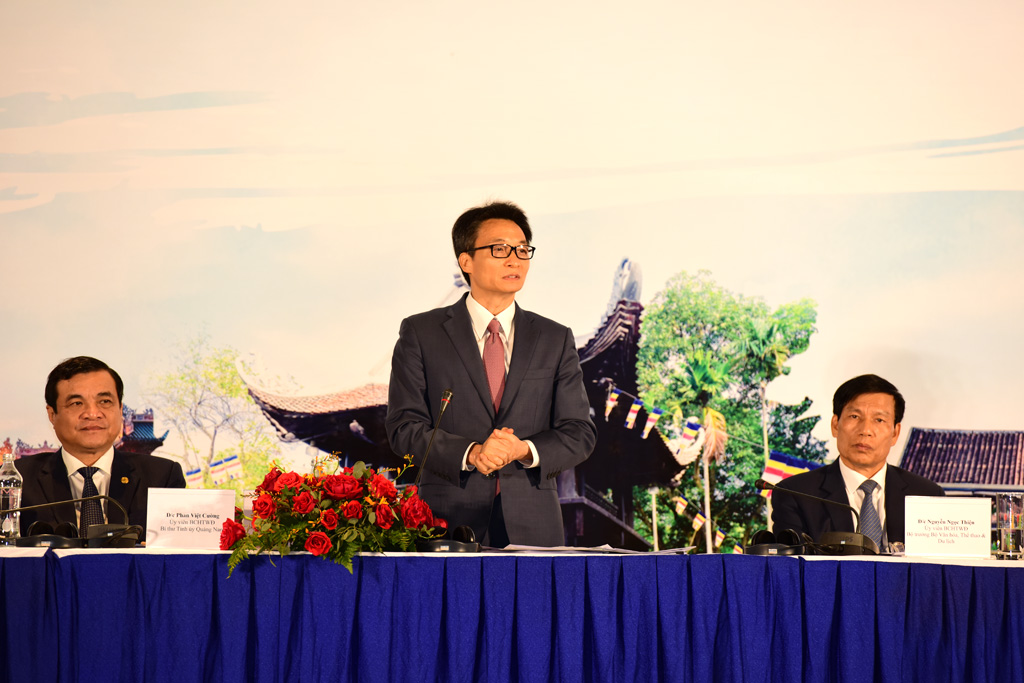 Phó Thủ tướng Chính phủ Vũ Đức Đam: Du lịch Việt Nam cần tập trung nâng cao chất lượng, cơ cấu lại thị trường khách và thúc đẩy chuyển đổi số