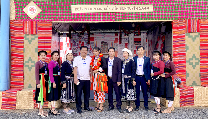 Tuyên Quang đạt nhiều thành tích tại Lễ hội Văn hóa thổ cẩm 