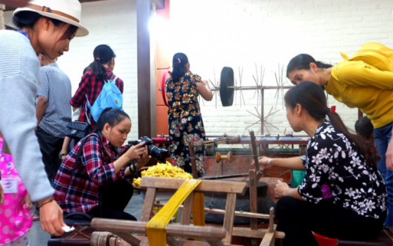 Hà Nội: Đổi mới sản phẩm lưu niệm làng nghề