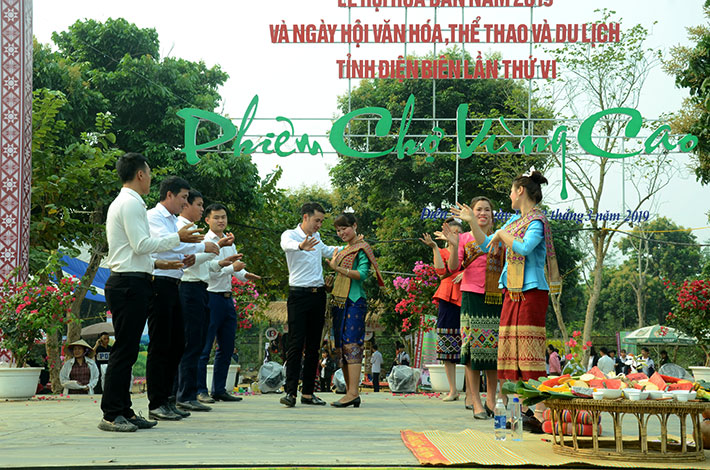 Gìn giữ nét đẹp văn hóa dân tộc Lào từ lễ Kin khẩu hó