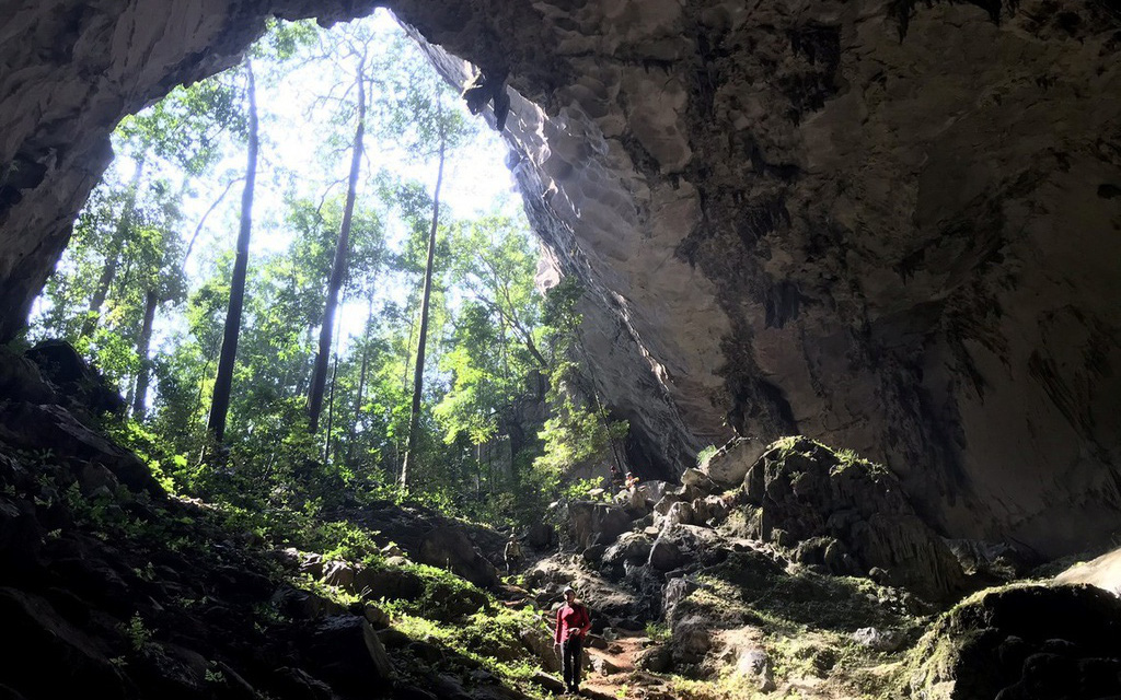Quảng Bình: Phát hiện 12 hang động chưa từng xuất hiện dấu chân người