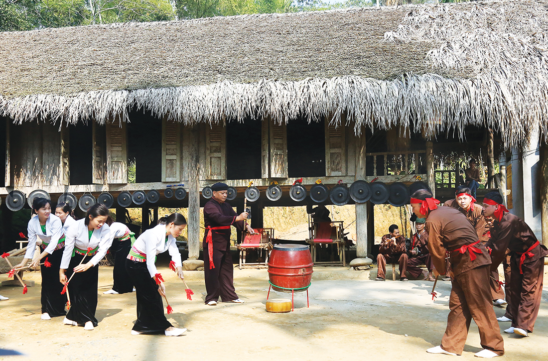 Bảo tồn, phát huy giá trị văn hóa dân tộc Mường ở Thanh Sơn (Phú Thọ) gắn với phát triển du lịch cộng đồng