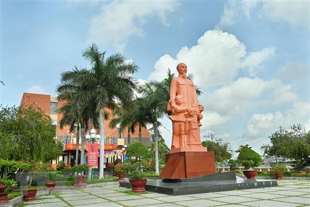 Bình Thuận: Triển lãm ảnh về Bác Hồ tại trường Dục Thanh