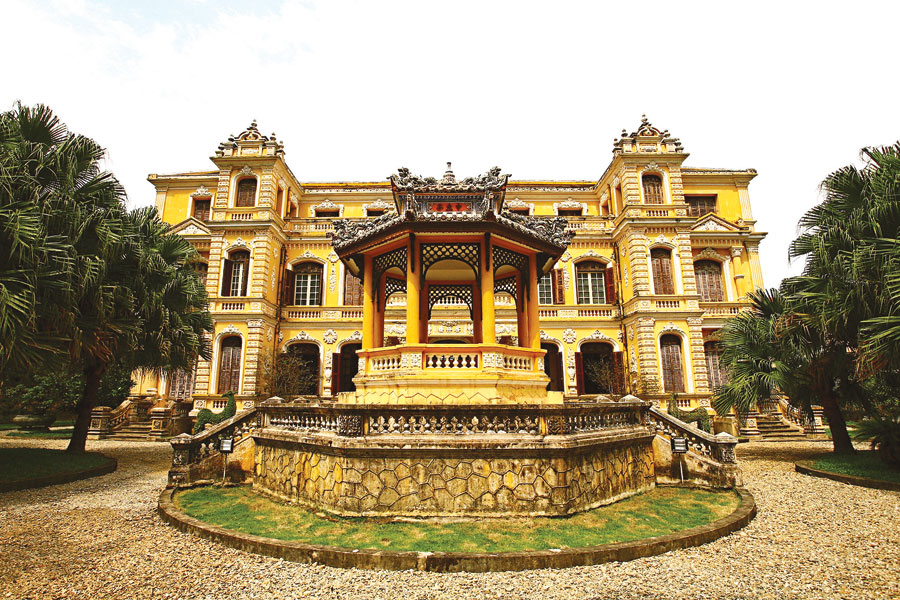 Cung An Định: Giao thoa kiến trúc Đông – Tây