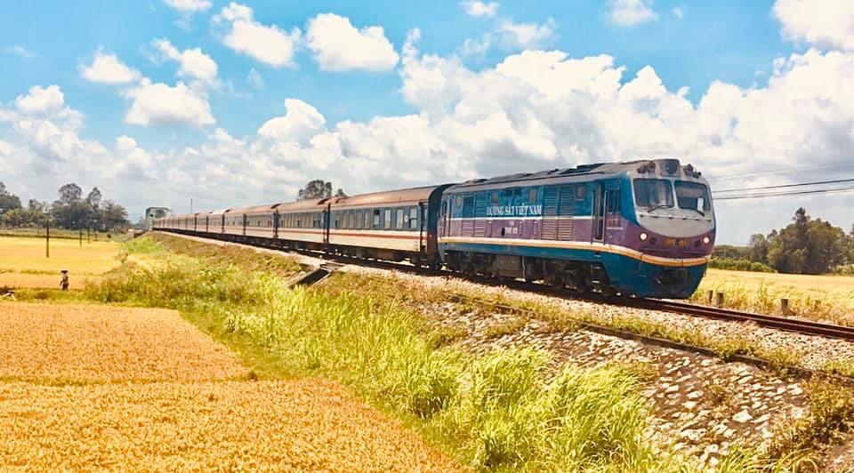 Đường sắt tăng tàu giải tỏa khách tại Đà Nẵng, miễn phí đổi, trả vé