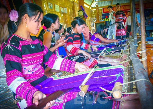 Bảo tồn và phát triển nghề truyền thống ở huyện Vĩnh Thạnh(Bình Định): Cần hướng đi phù hợp
