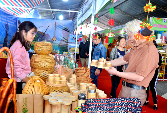 Tuyên Quang: Lâm Bình phát triển du lịch gắn với sản phẩm OCOP