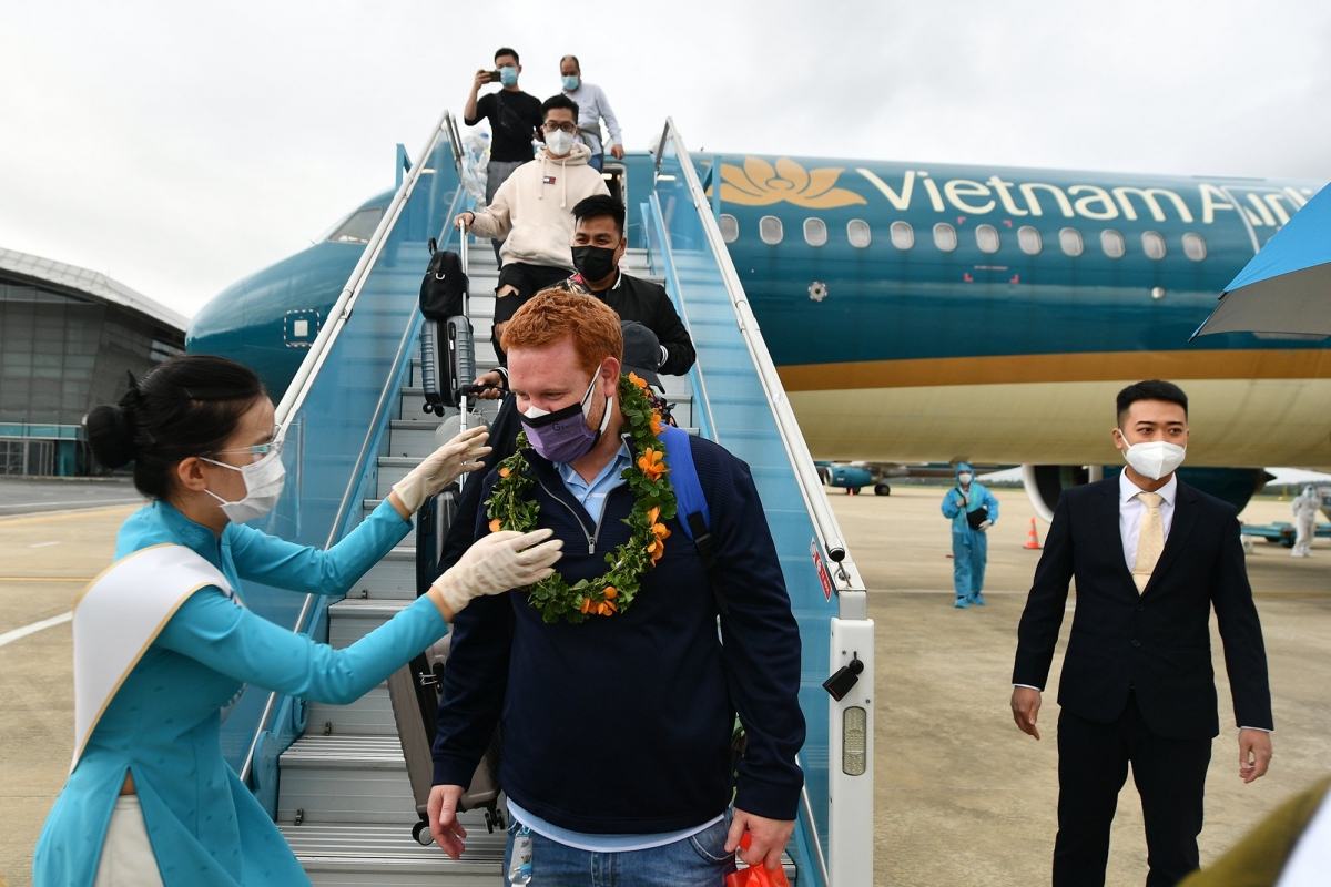 Chuyến bay đầu tiên thí điểm đón du khách quốc tế đến Việt Nam hạ cánh tại Đà Nẵng