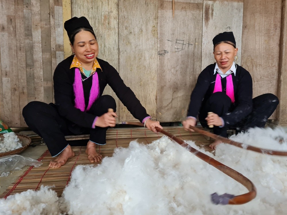 Lào Cai: Người Dao tuyển bản Mo bảo tồn nghề dệt vải