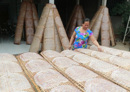 Vĩnh Long: Bánh tráng cù lao Mây vào mùa Tết