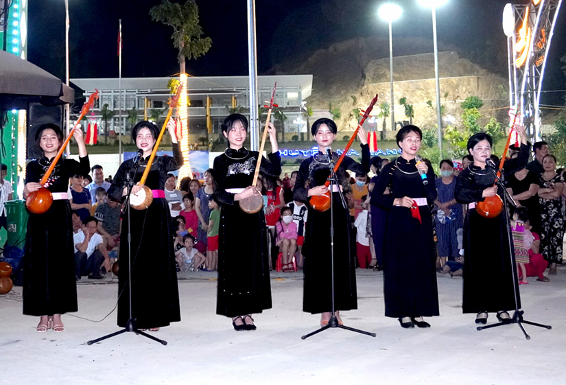 Tuyên Quang: Xã hội hóa chợ đêm Na Hang