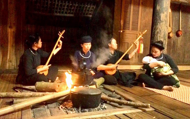 Linh thiêng bếp lửa nhà sàn của đồng bào Tày, Tuyên Quang