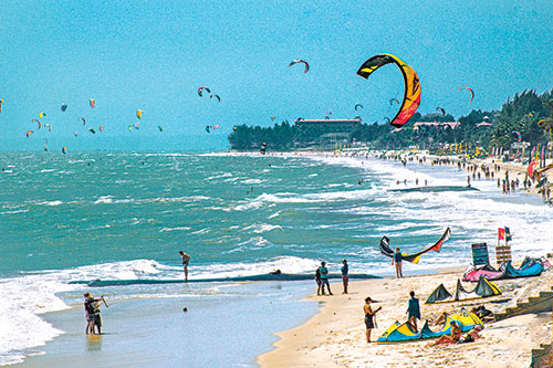 Bình Thuận nâng tầm vóc du lịch thể thao biển