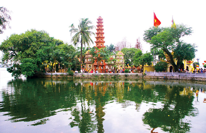 Hà Nội: Vùng văn hóa, vùng du lịch ''xanh'' Tây Hồ