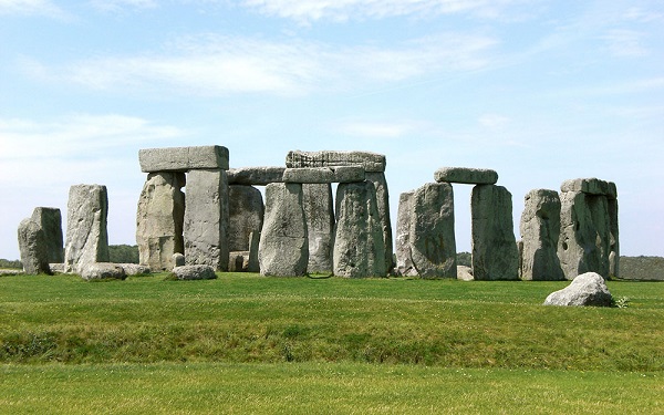 Tu bổ kỳ quan quần thể đá Stonehenge
