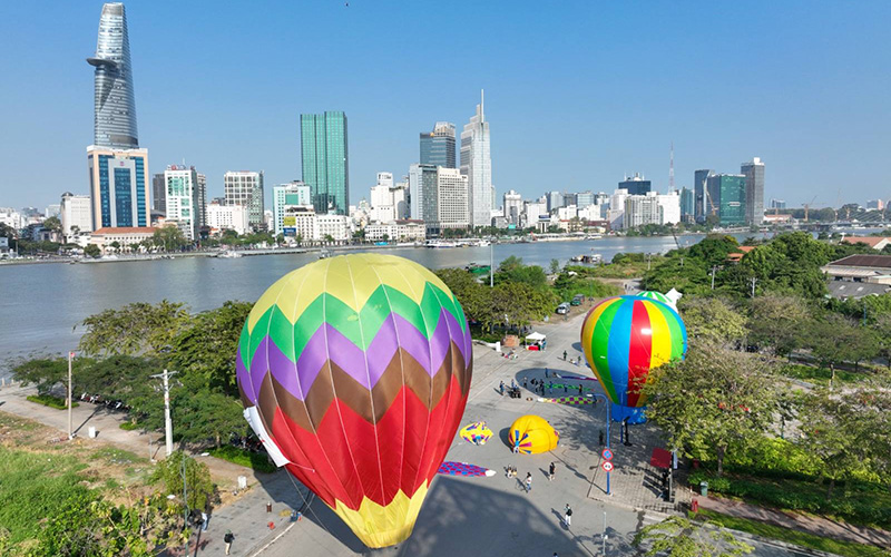 Ngày hội Khinh khí cầu hấp dẫn bên sông Sài Gòn