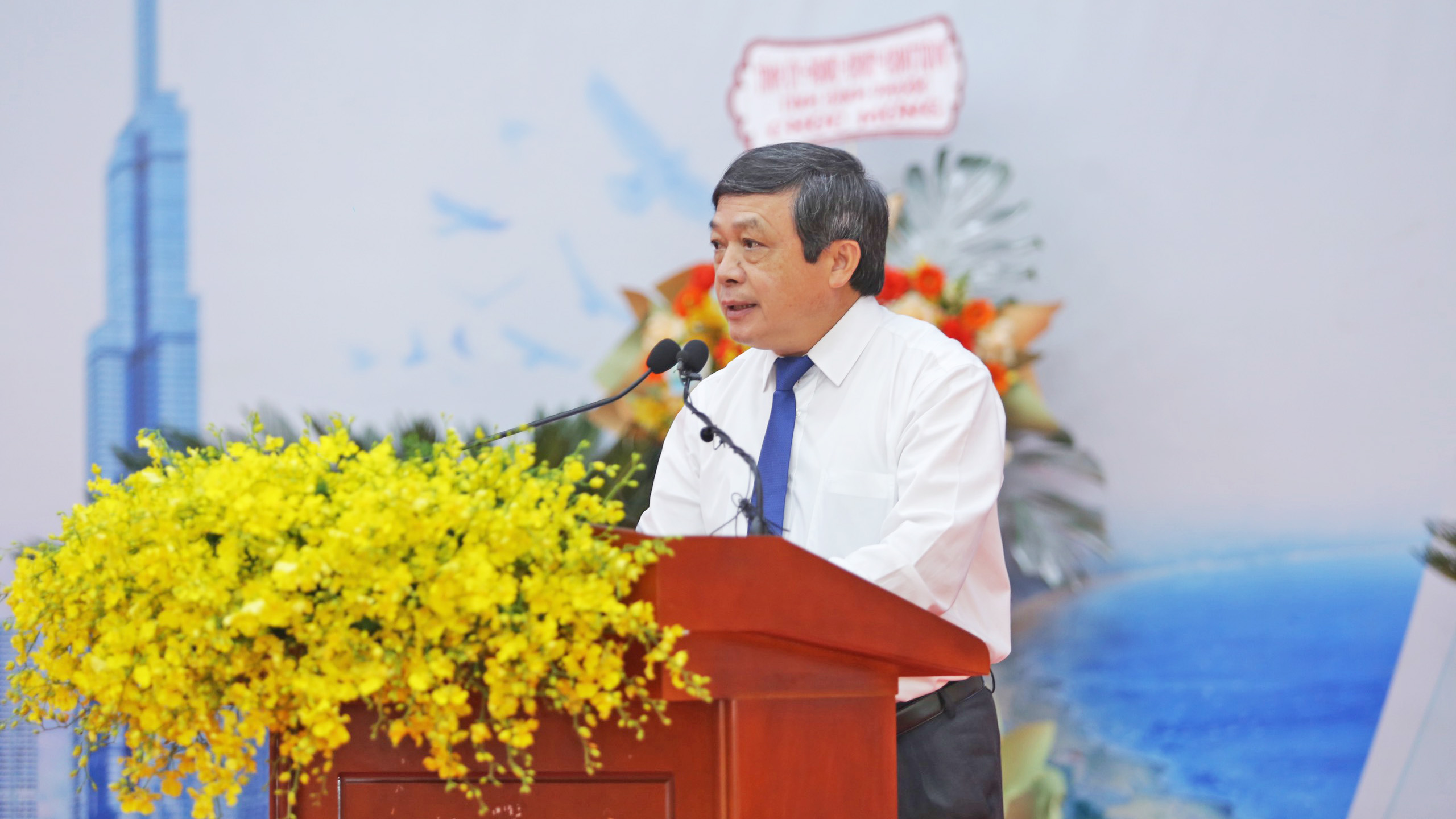 Thứ trưởng Đoàn Văn Việt: Du lịch vùng Đông Nam Bộ cần tăng cường sản phẩm đặc trưng, đổi mới xúc tiến quảng bá và đẩy nhanh chuyển đổi số