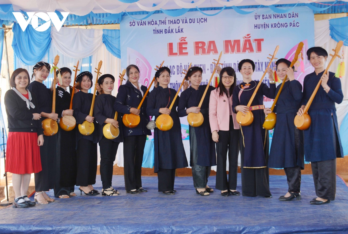 Đắk Lắk ra mắt câu lạc bộ hát then - đàn tính dân tộc Tày, Nùng