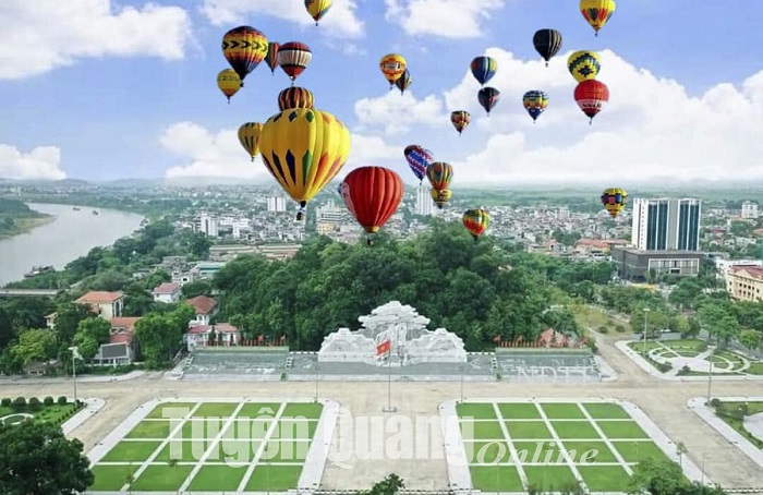 Chuẩn bị lễ hội Khinh khí cầu quốc tế tại Tuyên Quang