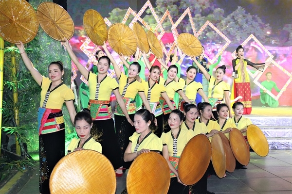 Lai Châu: Tổ chức Tuần Du lịch - Văn hóa 2022 - “Về với những đỉnh núi Lai Châu kỳ vĩ”