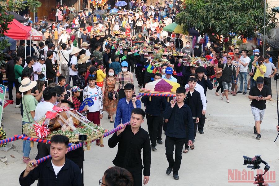 Hà Giang: Phiên chợ tình ca trên Cao nguyên đá Đồng Văn