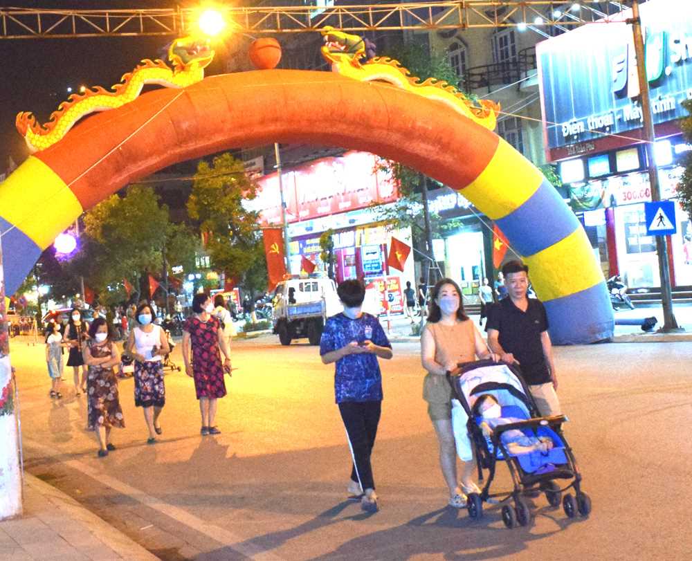 Quảng Ninh: Ấn tượng phố đi bộ Cẩm Phả