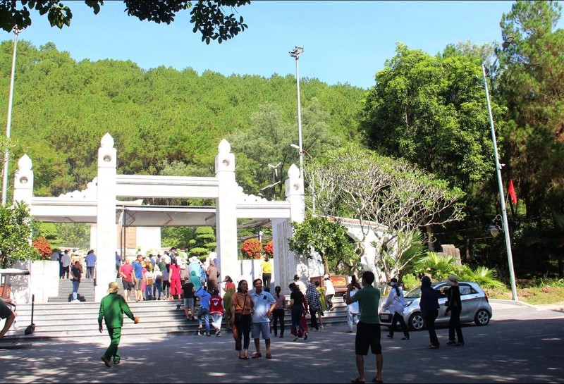 Hơn 50 nghìn du khách đến Ngã ba Đồng Lộc trong tháng 7