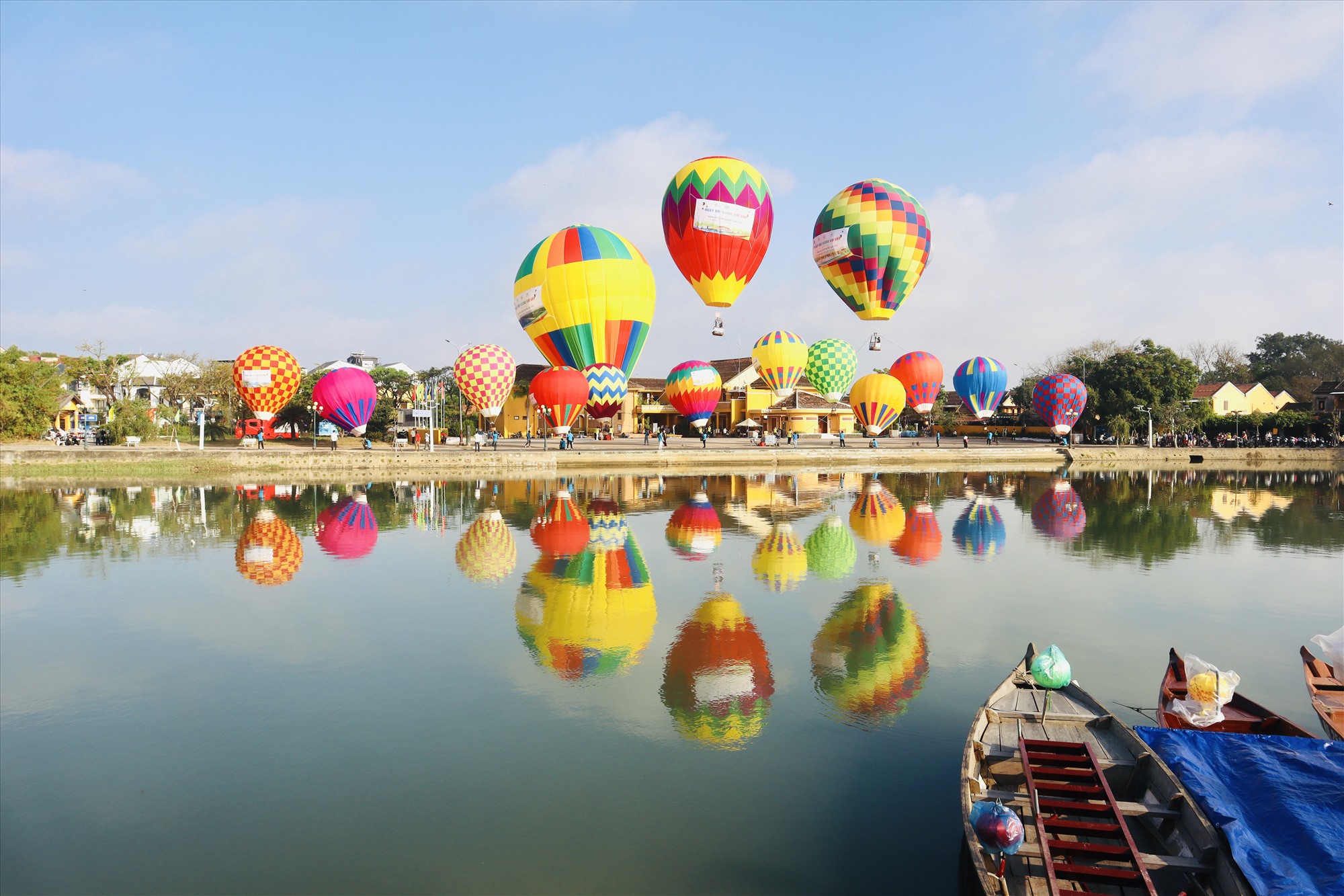 Một đơn vị đề xuất tổ chức Festival khinh khí cầu - dù lượn tại Quảng Nam