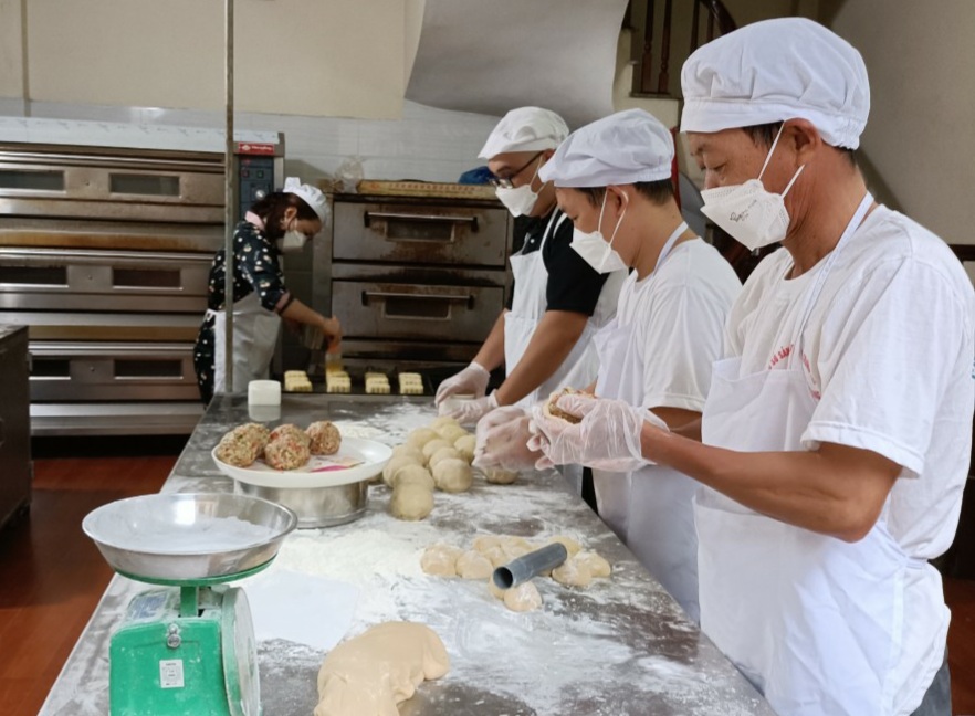 Hà Nội: Người Nội Am giữ hương vị truyền thống của bánh Hà thành