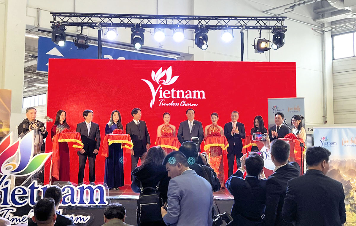 Chính thức khai trương Gian hàng chung Việt Nam tại Hội chợ du lịch ITB Berlin 2023