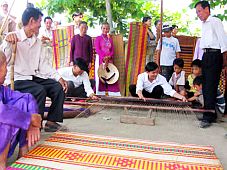 Đà Nẵng: Tôn vinh làng nghề dệt chiếu cói Cẩm Nê