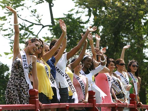 Đi du lịch Nha Trang xem Hoa hậu Hoàn vũ 2008