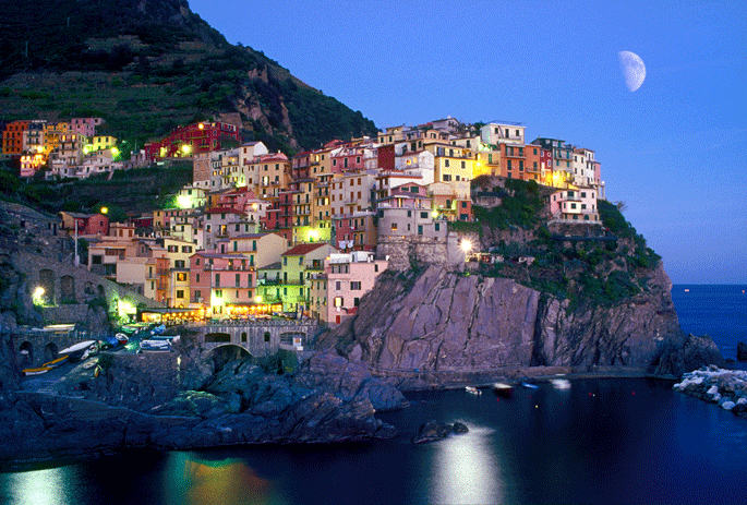 Chiêm ngưỡng vẻ đẹp rực rỡ thành phố Cinque Terre - Ý