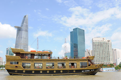 Du thuyền Vietcruiser trên sông Sài Gòn chính thức đi vào hoạt động