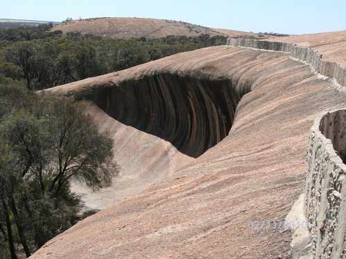 Wave Rock – Kỳ quan thiên nhiên của Tây Úc 