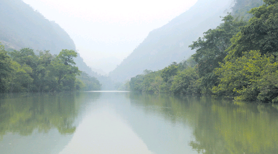 Khám phá vẻ đẹp hồ thủy điện Cốc Ly ở Lào Cai