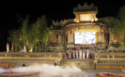 Đặc sắc Lễ hội áo dài tại Festival Huế 2012 